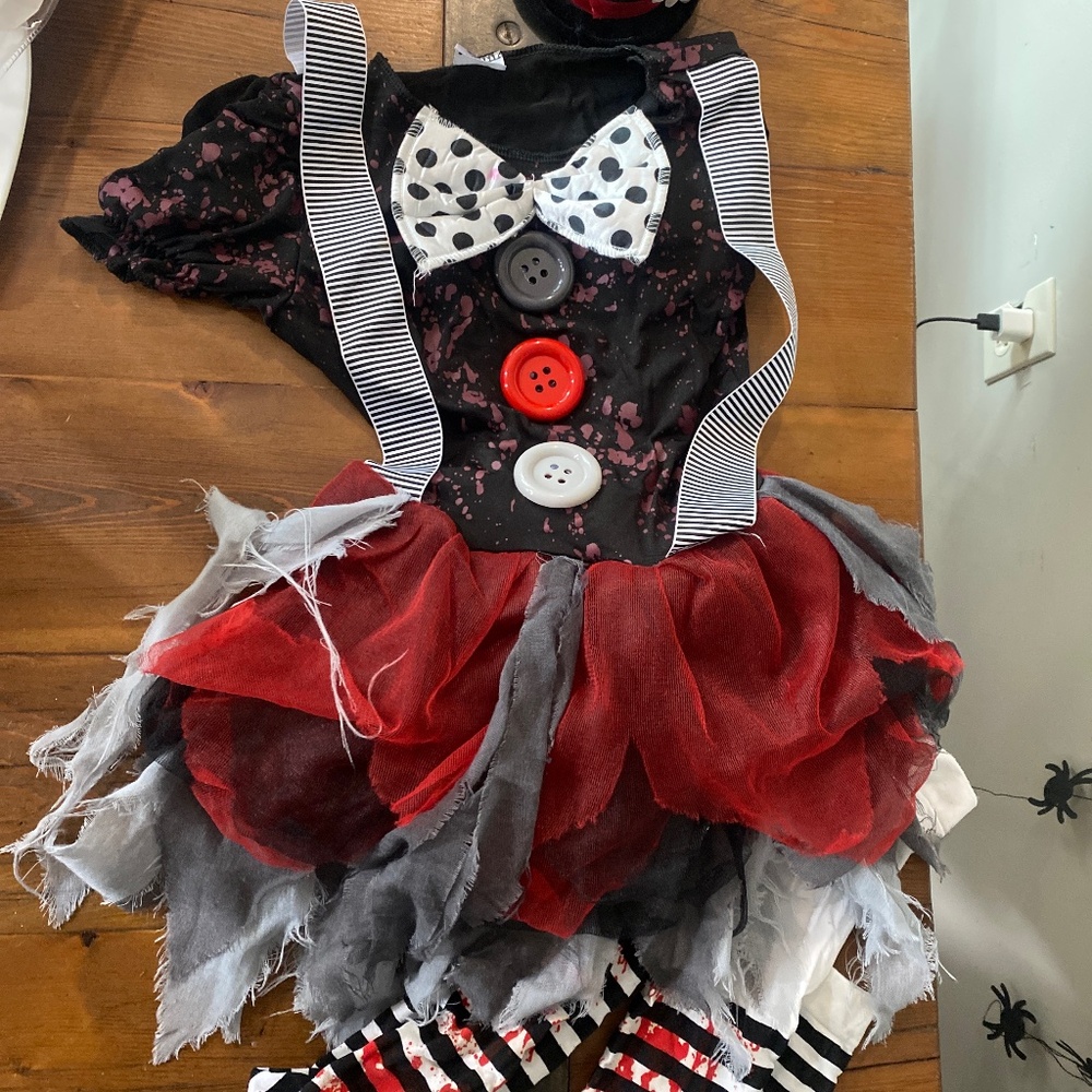 Girls killer clown costume